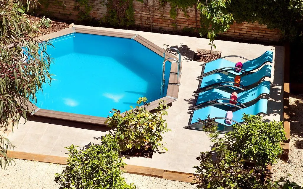 Villa Modernista Barcelona 0*,